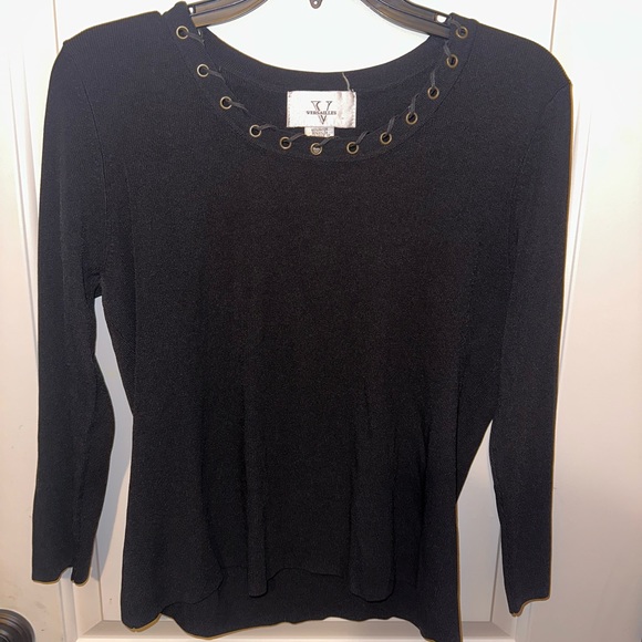 Black woman shirt with long sleeves - Picture 2 of 3